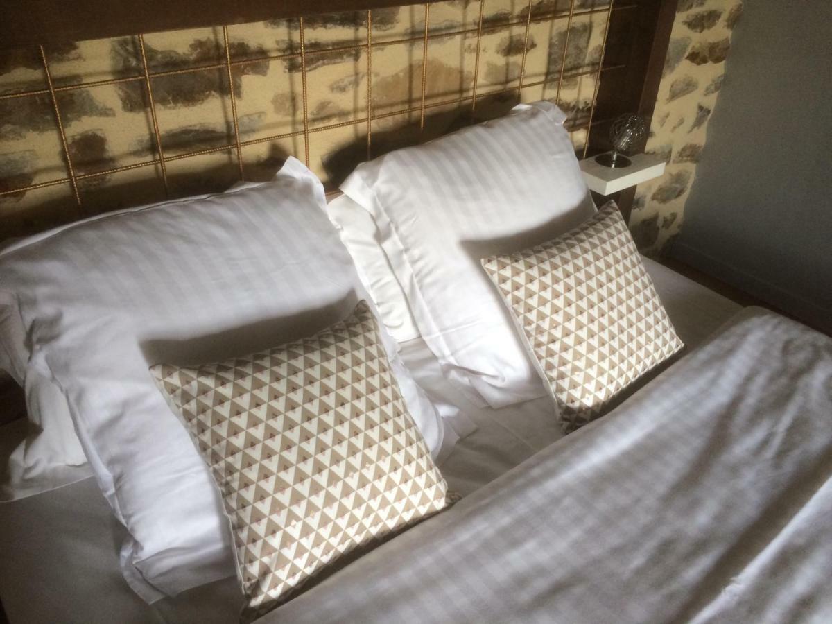 La Chambre Montbrault Fleurigné 外观 照片